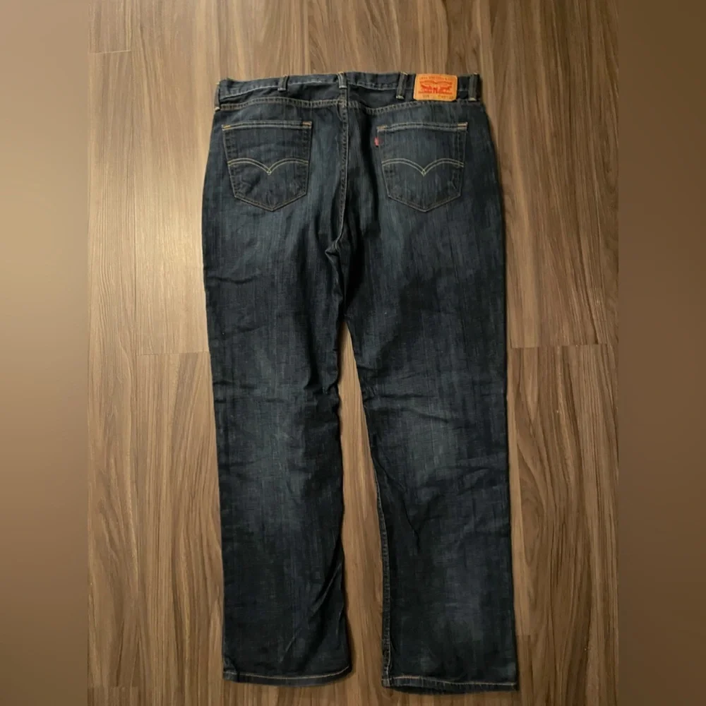 Levi's Dark Blue Men’s 514 Straight Jeans size 40X32 - Picture 2 of 6